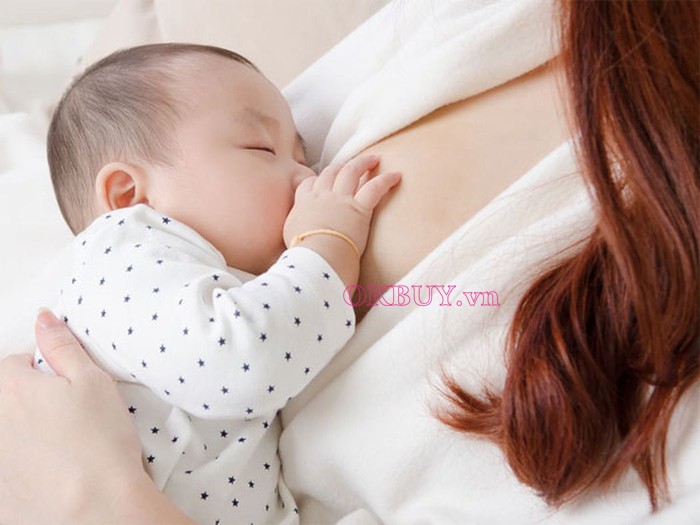 Hãy cho con bú sữa mệ để giúp bé phát triển và xóa đi mỡ bụng nhanh chóng