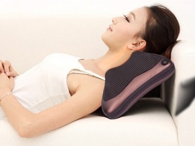 Giải đáp thắc mắc:  gối massage hồng ngoại sử dụng thường xuyên được không?